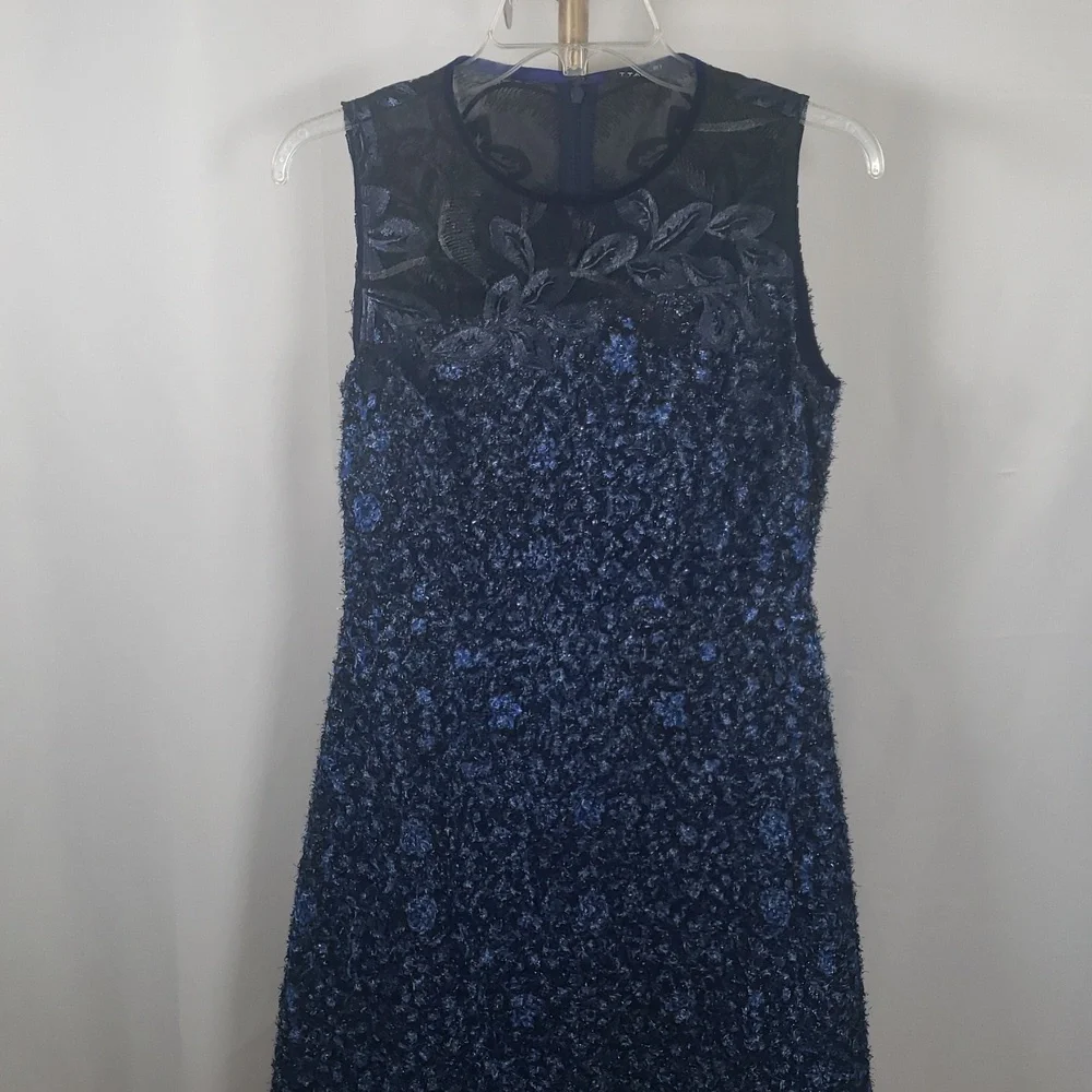 T Tahari Blue Sleeveless‎ Textured Floral Dress - SZ 2